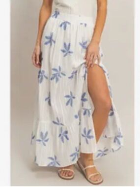 🆕🤍SUNNY MAXI SKIRT